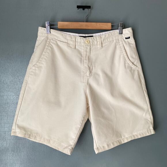 VANS Men's 32R White Ivory Chino Shorts Classic Skater Surfer Cotton Minimalist - Picture 1 of 11